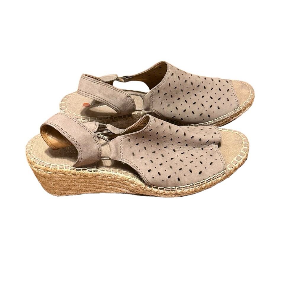 Unstructured by Clark’s Taupe Suede Perforated Wedges Straw Heel Size 8 - Picture 8 of 9